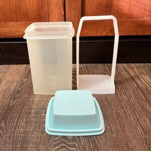 Tupperware Pick-A-Deli Pickle Container